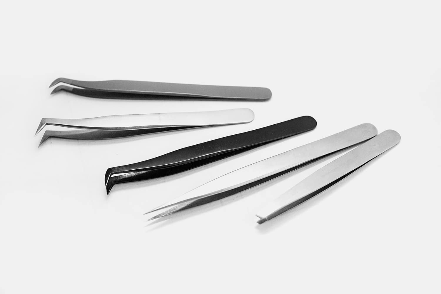 How to Choose the Right Lash Extension Tweezers